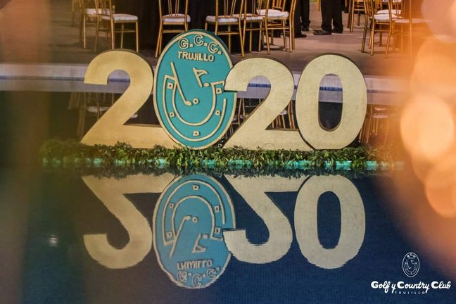 Fiesta de fin de año Golf y Country Club — evento producido por Ornamenta